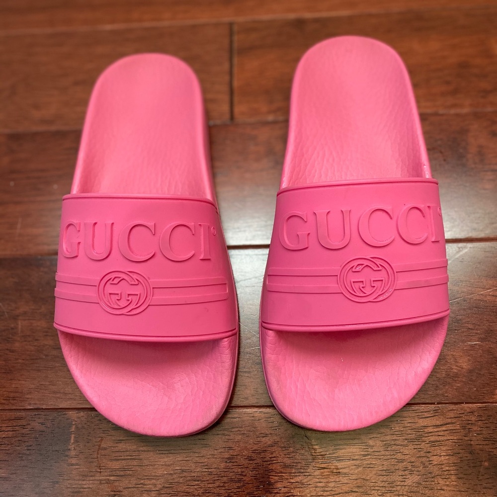 Women’s Gucci slides
